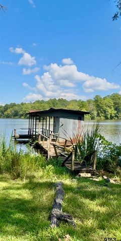 402 Watson Rd, Longview, TX 75604