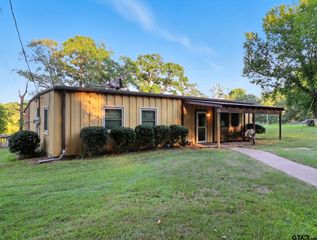 402 Watson Rd, Longview, TX 75604