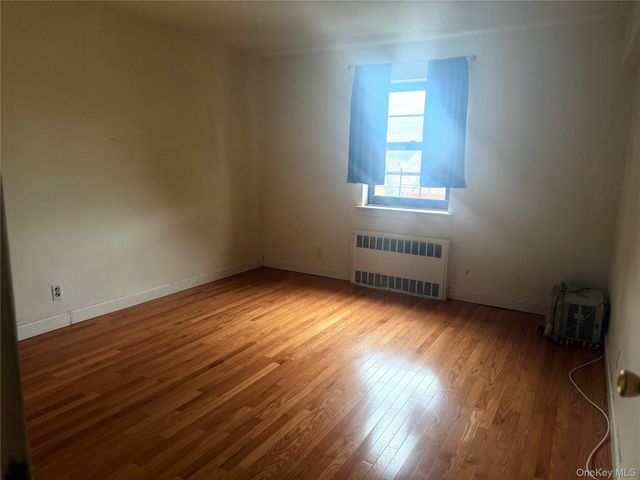 147-14 84 Road 2A, Briarwood, NY 11435