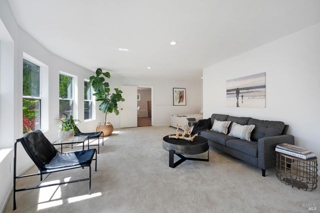 750 wagnon Rd, Sebastopol, CA 95472