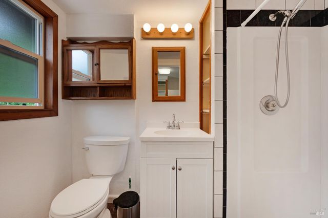 750 wagnon Rd, Sebastopol, CA 95472