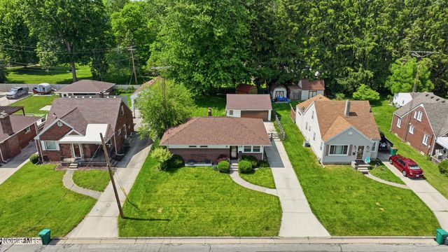 714 Highland Drive, Rossford, OH 43460