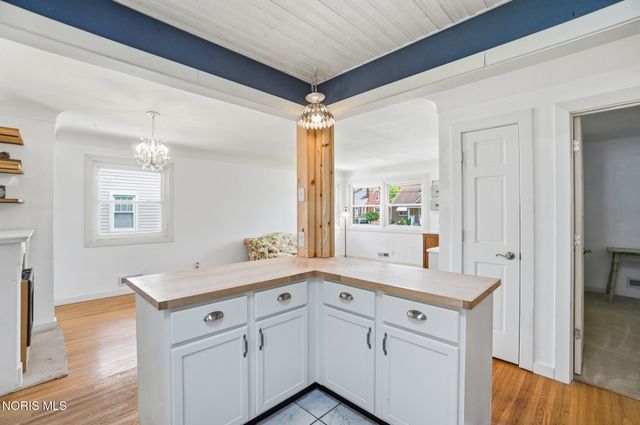 714 Highland Drive, Rossford, OH 43460