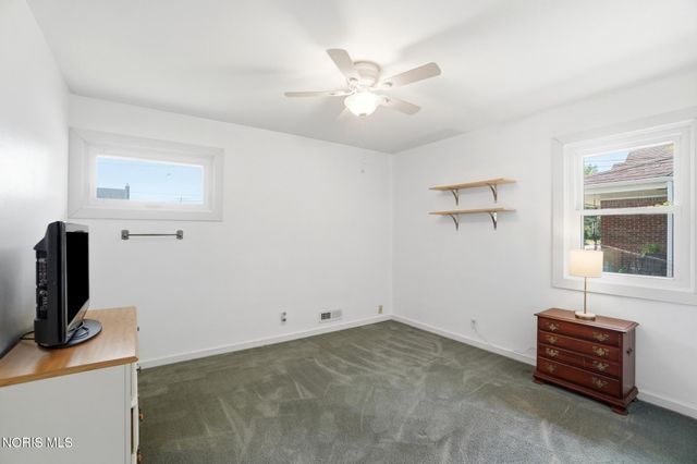 714 Highland Drive, Rossford, OH 43460