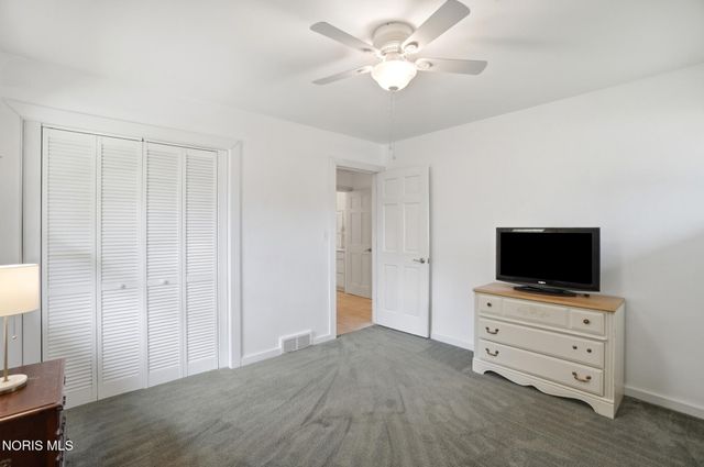 714 Highland Drive, Rossford, OH 43460