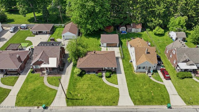 714 Highland Drive, Rossford, OH 43460