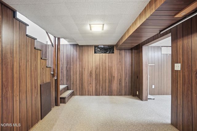 714 Highland Drive, Rossford, OH 43460