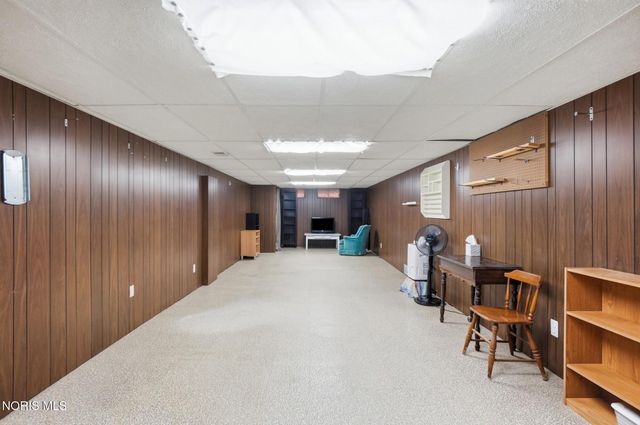714 Highland Drive, Rossford, OH 43460