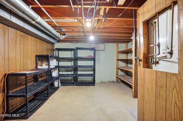 714 Highland Drive, Rossford, OH 43460