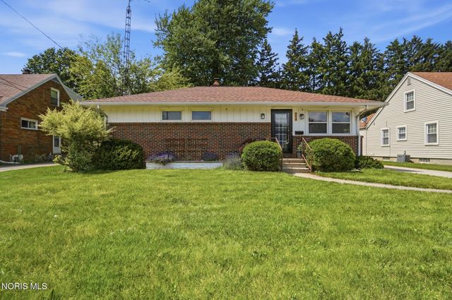 714 Highland Drive, Rossford, OH 43460