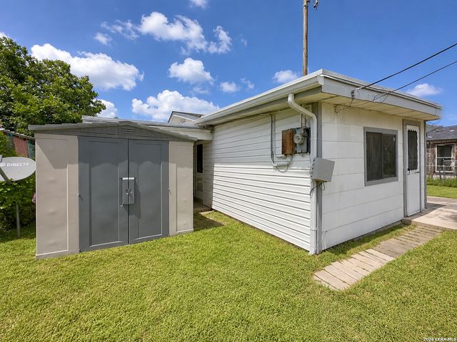 306 Anton Dr, San Antonio, TX 78223