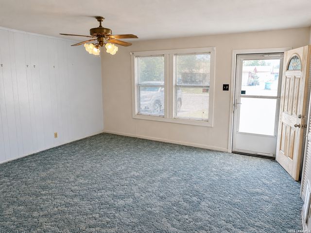 306 Anton Dr, San Antonio, TX 78223
