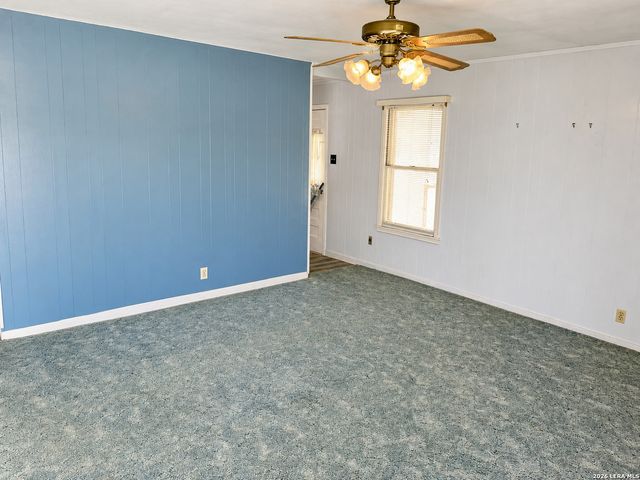 306 Anton Dr, San Antonio, TX 78223