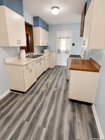 306 Anton Dr, San Antonio, TX 78223