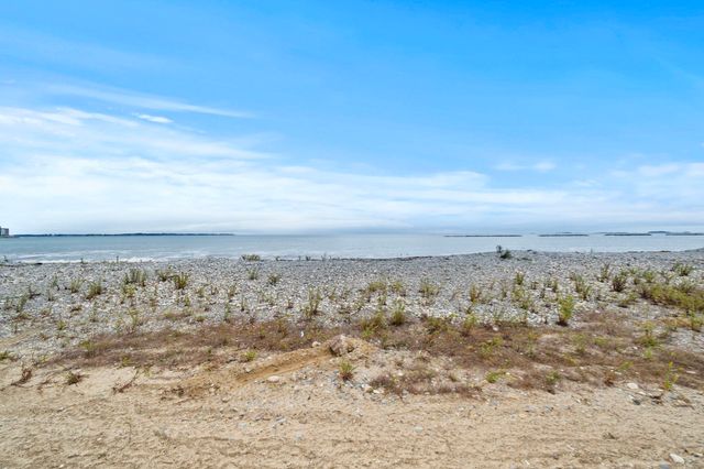 54 Trident Ave 54, Winthrop, MA 02152
