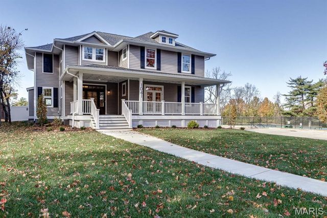1041 N Bompart Avenue, Webster Groves, MO 63119