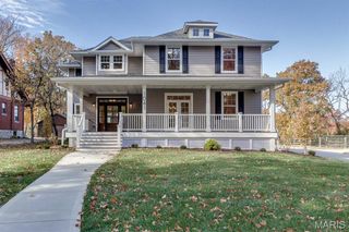1041 N Bompart Avenue, Webster Groves, MO 63119