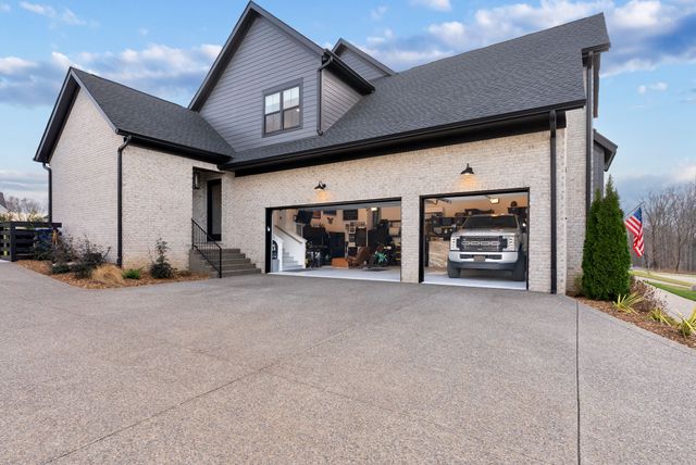 4668 Majestic Meadows Dr, Arrington, TN 37014