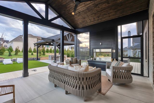 4668 Majestic Meadows Dr, Arrington, TN 37014