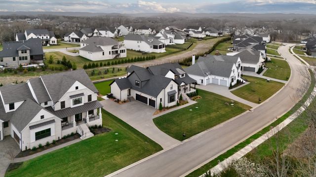 4668 Majestic Meadows Dr, Arrington, TN 37014