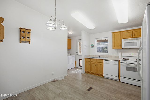 2325 W SYLVESTER Circle, Show Low, AZ 85901