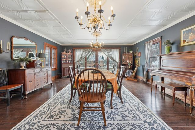 2566 18th Avenue E, North Saint Paul, MN 55109