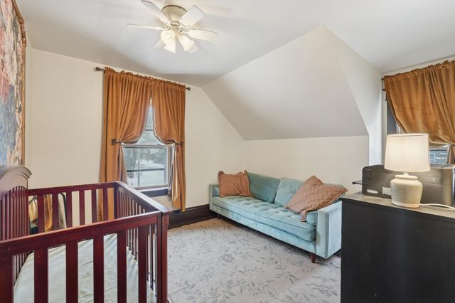 2566 18th Avenue E, North Saint Paul, MN 55109