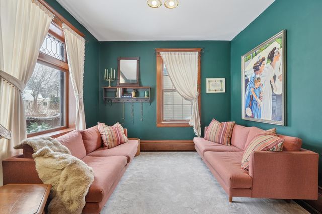 2566 18th Avenue E, North Saint Paul, MN 55109