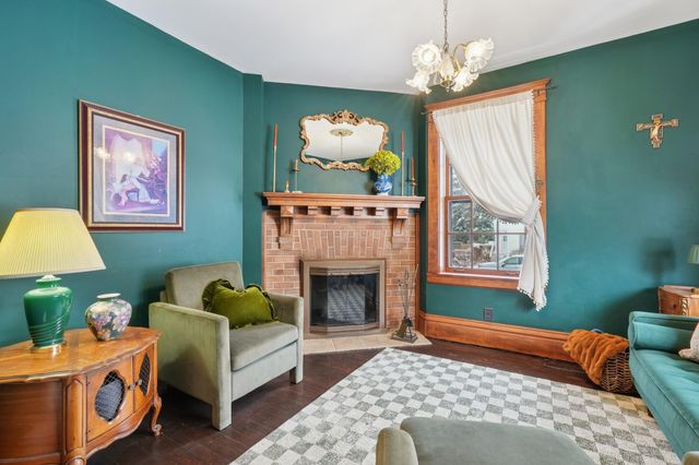 2566 18th Avenue E, North Saint Paul, MN 55109