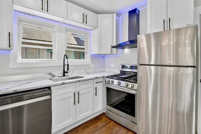 2030 S 4th Avenue, Maywood, IL 60153
