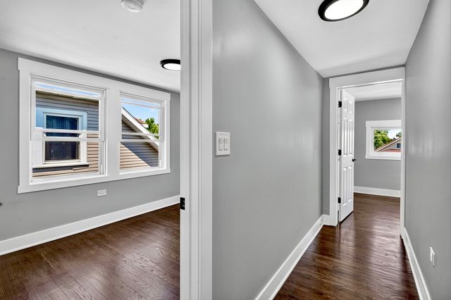 2030 S 4th Avenue, Maywood, IL 60153
