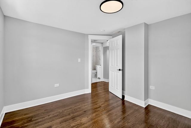 2030 S 4th Avenue, Maywood, IL 60153