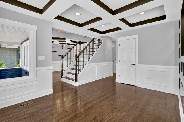 2030 S 4th Avenue, Maywood, IL 60153