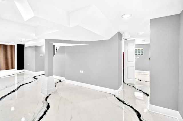 2030 S 4th Avenue, Maywood, IL 60153