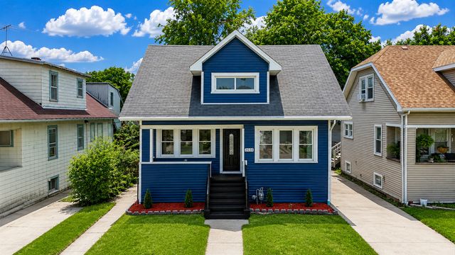 2030 S 4th Avenue, Maywood, IL 60153