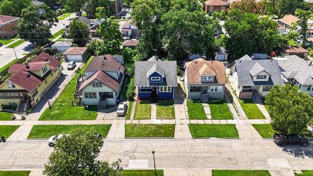 2030 S 4th Avenue, Maywood, IL 60153