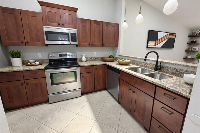 1014 ALPUG AVENUE, Oviedo, FL 32765