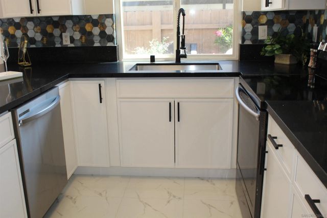 11935 Royal Rd Unit B, El Cajon, CA 92021