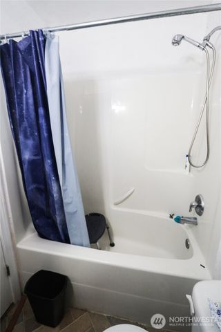 890 Vagabond Avenue SW, Ocean Shores, WA 98569