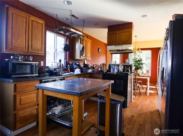 890 Vagabond Avenue SW, Ocean Shores, WA 98569