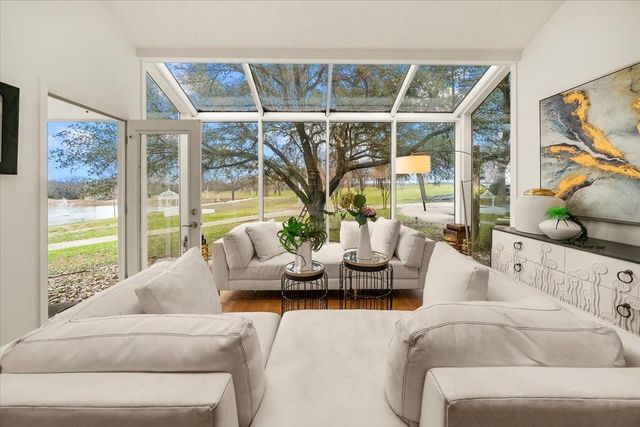 10827 Saint John Road, Pilot Point, TX 76258