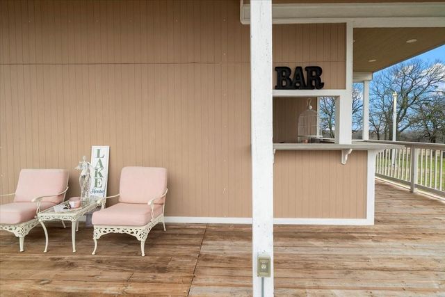 10827 Saint John Road, Pilot Point, TX 76258