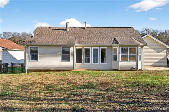 2241 Fairway, High Ridge, MO 63049