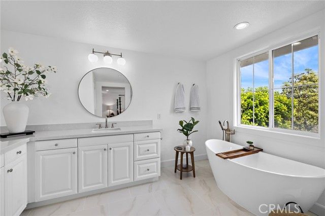 8 St Steven Court, Ladera Ranch, CA 92694