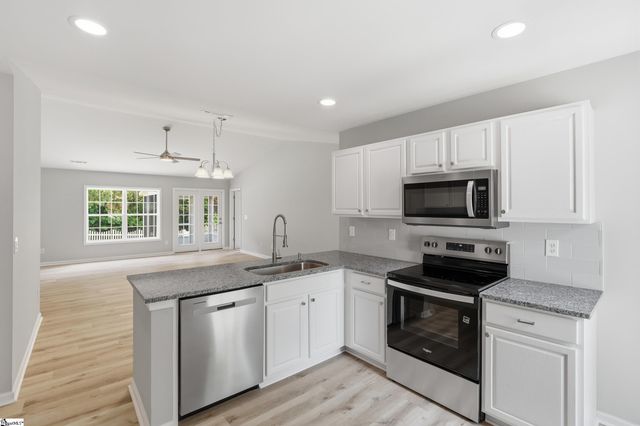 113 Midwood Road, Travelers Rest, SC 29690