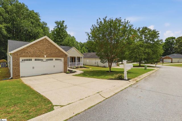 113 Midwood Road, Travelers Rest, SC 29690