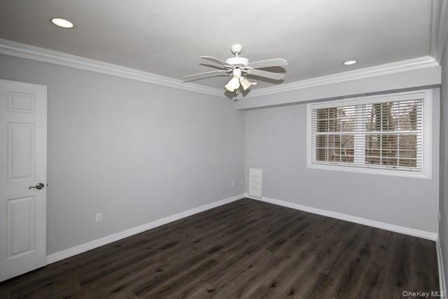 524 Tudor Lane 524, Middle Island, NY 11953