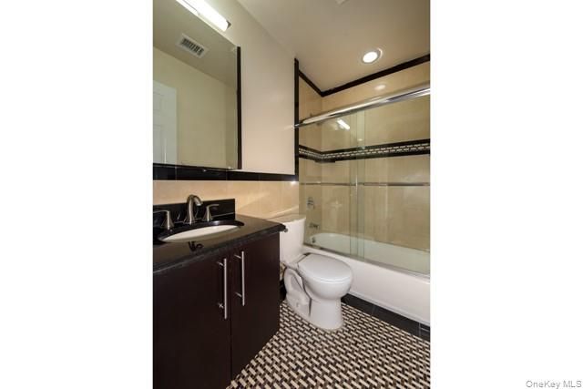 524 Tudor Lane 524, Middle Island, NY 11953