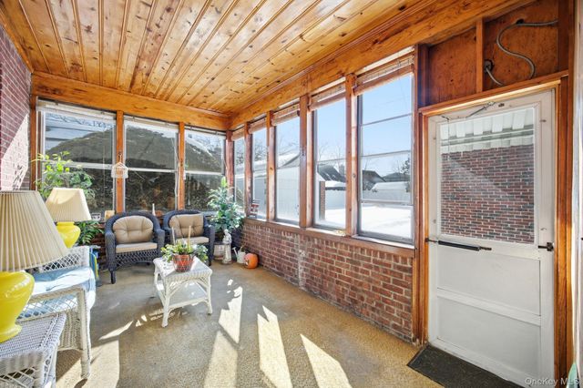 54 Aberdeen Road, New Hyde Park, NY 11040