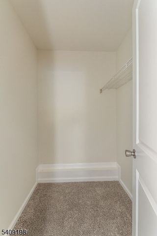 7 Summit Ct, Clinton Twp., NJ 08801